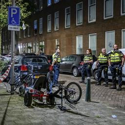 Anwohner ueberwaeltigen Verdaechtigen bei zweiter Explosion in Folge in Rotterdamer