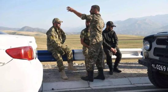 Armenien Armenien und Aserbaidschan melden Verluste bei Grenzkonflikten waehrend Eriwan