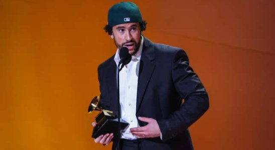 Bad Bunny nennt die Grammys „Fcked Up weil er seinen