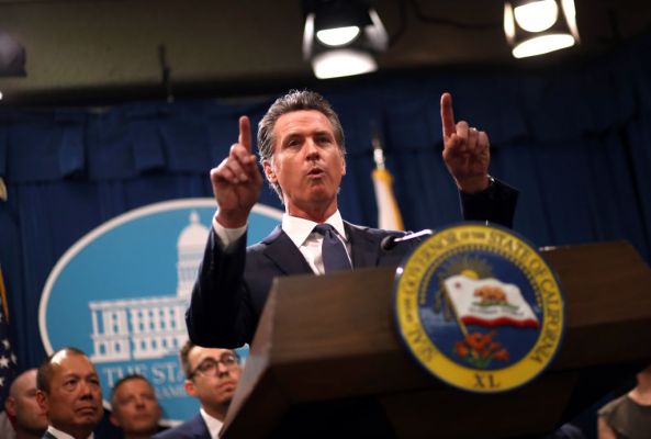 Der Gouverneur von Kalifornien legt sein Veto gegen den Gesetzentwurf