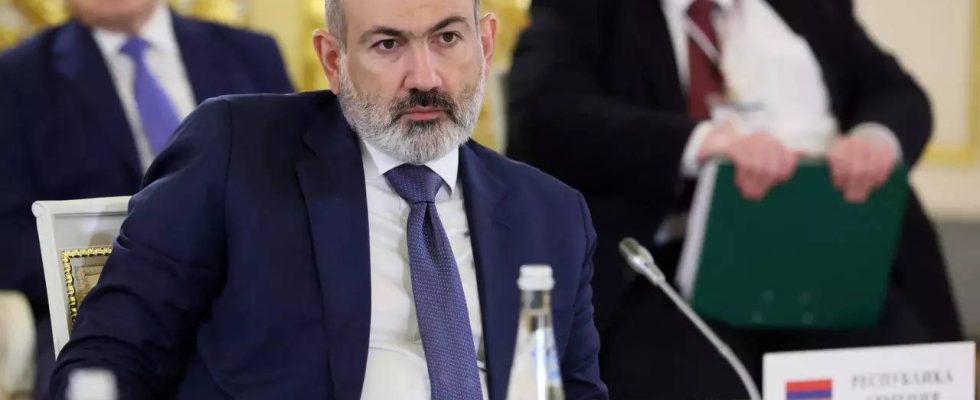 Der armenische Premierminister signalisiert eine Abkehr der Aussenpolitik von Russland