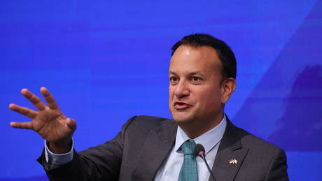 Der irische Premierminister sagt die Insel sei auf dem Weg