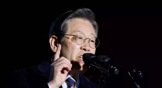 Der suedkoreanische Oppositionsfuehrer Lee Jae myung beendet seinen 24 taegigen Hungerstreik