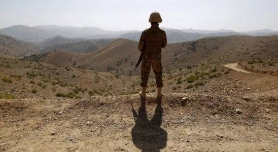 Drei pakistanische Soldaten und ein Militant wurden bei mehreren Schiessereien