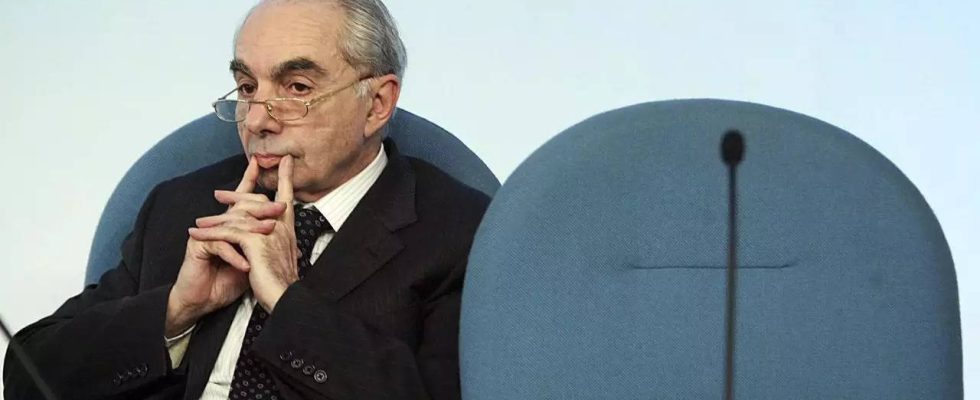 Ehemaliger italienischer Ministerpraesident behauptet 1980 sei ein Passagierflugzeug einer franzoesischen
