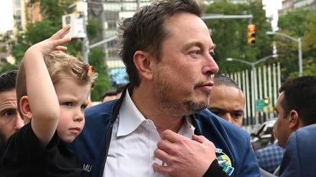 Elon Musk verurteilt die „Hexenverbrennung von Russell Brand – World