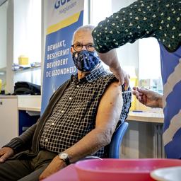 Gesundheitspersonal und gefaehrdete Personen koennen im Oktober eine Herbstimpfung gegen