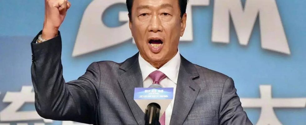 Gou Terry Gou der Taiwans Praesidentschaft anstrebt tritt als Foxconn Vorstandsmitglied