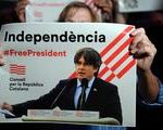 Grosser Protest gegen Begnadigung der Katalanen die sich von Spanien