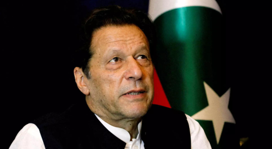 Imran Khan reicht beim Gericht in Islamabad eine Petition ein