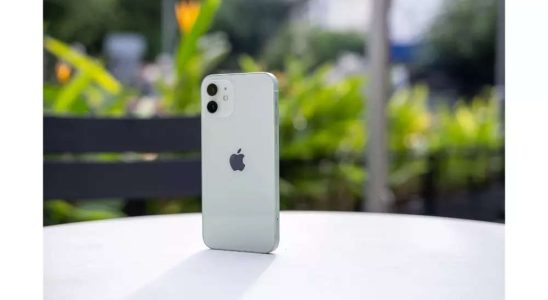 Iphone Frankreich stoppt iPhone 12 Verkaeufe wegen Strahlungsbedenken Apple weist Behauptungen