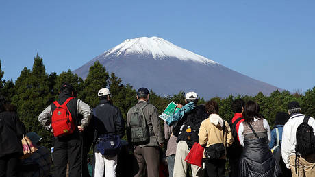 Japans Berg Fuji „in einer echten Krise – Beamte –