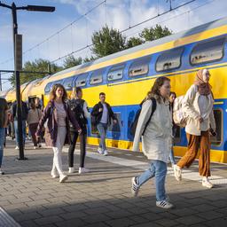 Kammer will teurere Fahrkarten fuer Bahn Bus und Strassenbahn stoppen