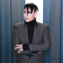 Marilyn Manson erhaelt Zivildienst und eine Geldstrafe weil sie eine
