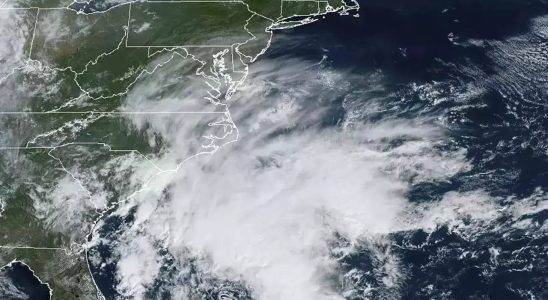 North Carolina Der Tropensturm Ophelia trifft in North Carolina auf