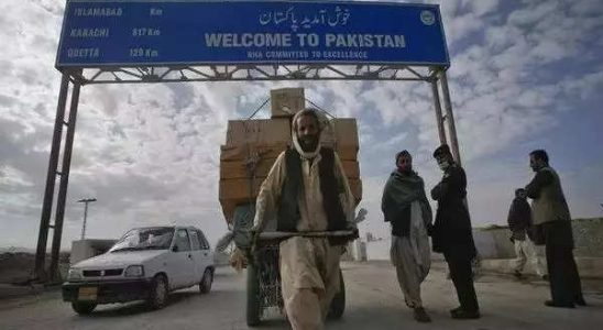 Pakistan und Afghanistan Die Grenze zu Torkham wird nach acht