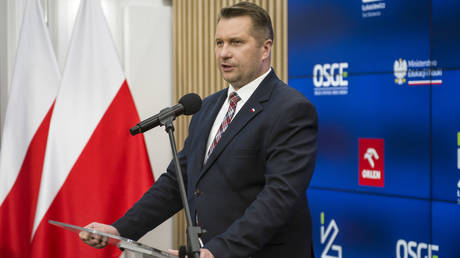 Polnischer Minister fordert Auslieferung eines in Kanada geehrten ukrainischen Nazis