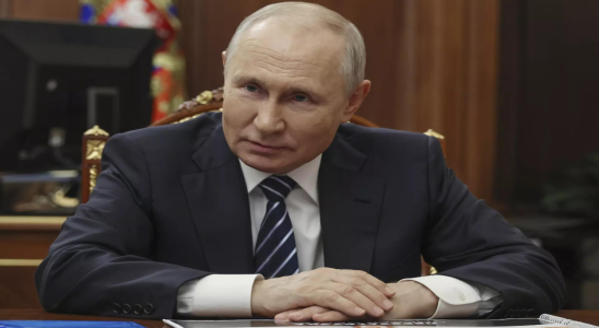 Putin Russland greift im Vorfeld der Gespraeche zwischen Putin und