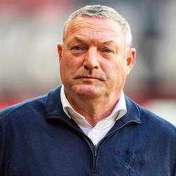 Ron Jans muss dem FC Utrecht nach dem schlechtesten Saisonstart