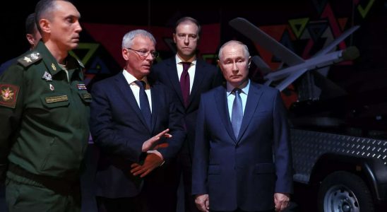 Russlands Verteidigungshaushalt Russland wird seine Verteidigungsausgaben bis 2024 um fast