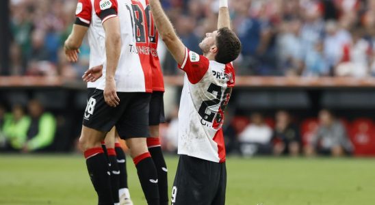 Slot sieht „voellige Kontrolle bei Feyenoord „Nicht oft so leise