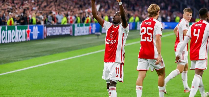 Steijn ist nach „hektischer Woche stolz auf Ajax Spieler „Das bietet