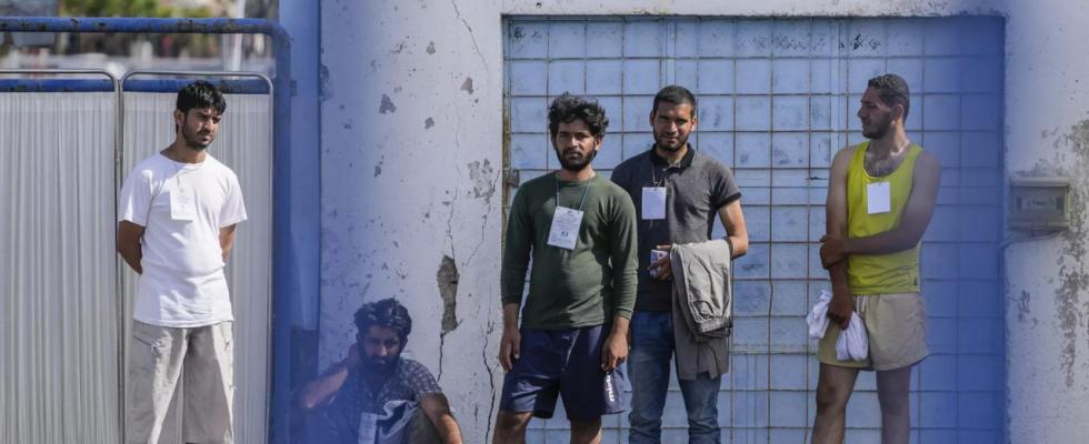 Ueberlebende Ueberlebende des Schiffbruchs von Migranten reichen Klage gegen griechische
