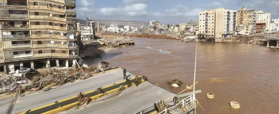 Ueberschwemmung in Libyen Mindestens 30000 Menschen wurden durch Ueberschwemmung in