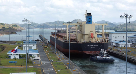 Wartezeiten fuer Schiffe Die Wartezeiten fuer Schiffe am Panamakanal sind
