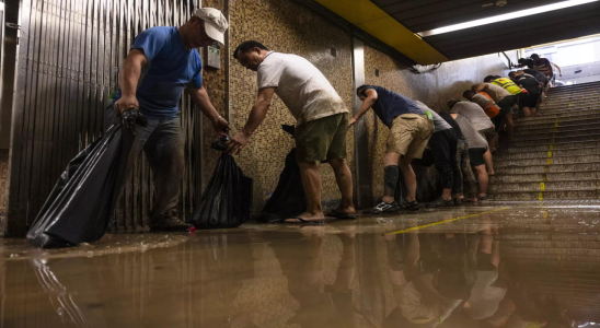 Zwei Tote in Hongkong bei extremen Regenfaellen und Sturzfluten die