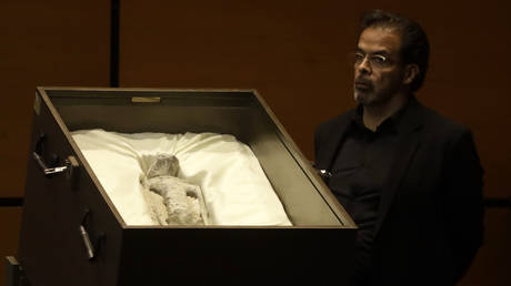 „Nichtmenschliche ausserirdische Leichen im mexikanischen Kongress vorgestellt – World
