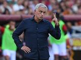 Mourinho krijgt bij zege AS Roma rood voor huilgebaar richting tegenstander