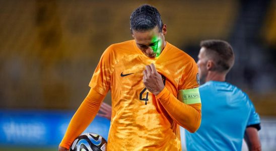 AEK erhaelt 25000 Euro Strafe wegen vieldiskutierter Laserpointer im Spiel