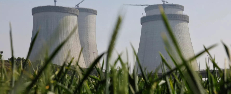 Bangladesch erhaelt erste Uranlieferung aus Russland fuer Kernkraftwerk