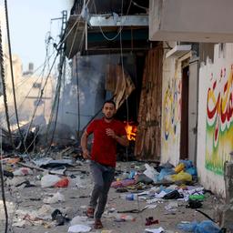 Bodenoffensive scheint unmittelbar bevorzustehen Israel ruft Millionen Palaestinenser in Gaza