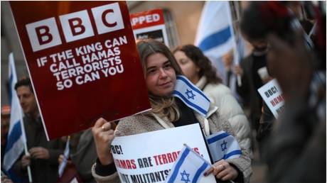 Britischer Minister vergleicht Gaza Berichterstattung der BBC mit „Blutverleumdung – World