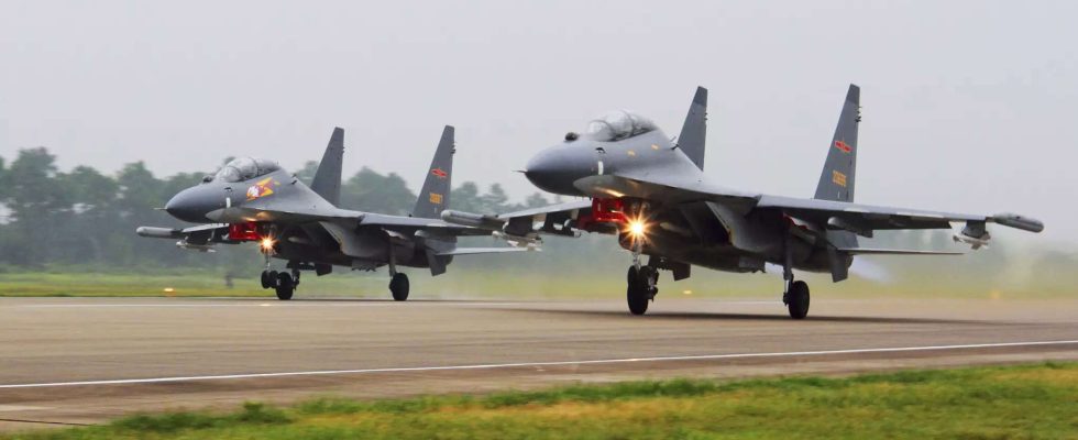 China schickt Kampfjets um US Kampfflugzeuge zu warnen die ueber die