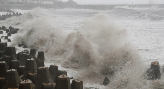 China warnt vor grossen Wellen Wind und Regen waehrend sich