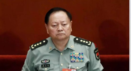 Chinas zweitgroesster Militaerfuehrer verspricht auf dem Forum militaerische Beziehungen zu