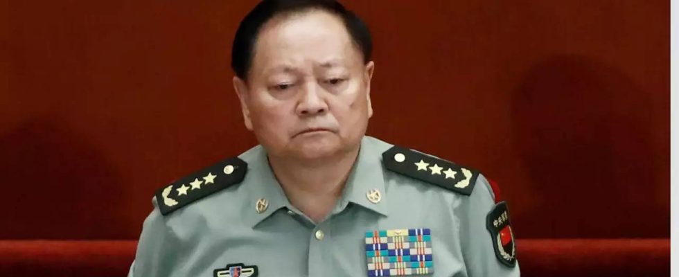 Chinas zweitgroesster Militaerfuehrer verspricht auf dem Forum militaerische Beziehungen zu