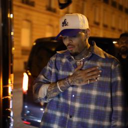 Chris Brown wegen Koerperverletzung mit Tequilaflasche angeklagt Laestern