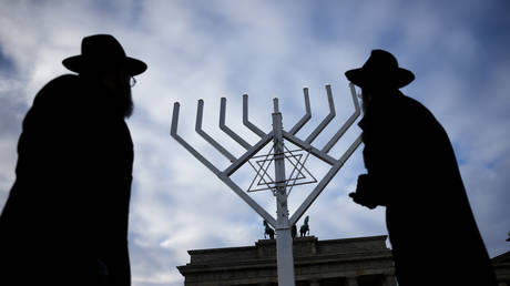 Deutsche Juden sollen Symbole verstecken – World