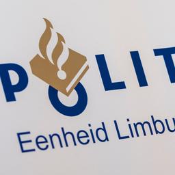 Die Entlassung von drei oertlichen Polizeibeamten aus Limburgse Horst aufgrund