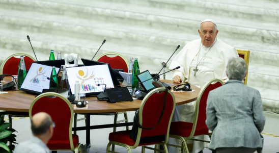 Die Vatikanische Synode endet ohne klare Haltung gegenueber weiblichen Diakonen