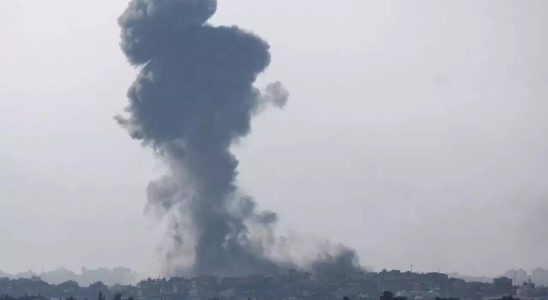Die israelische Armee bestaetigt einen Bombenanschlag auf ein Fluechtlingslager bei