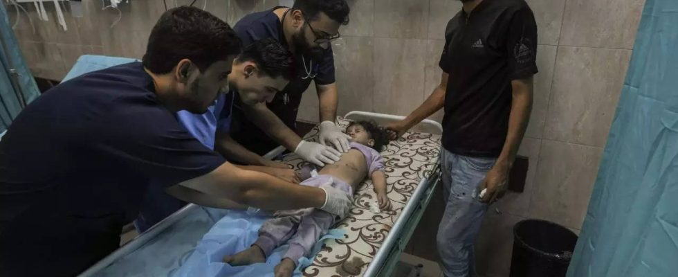 Die ueberfuellten Krankenhaeuser im Gazastreifen stehen kurz vor dem Zusammenbruch