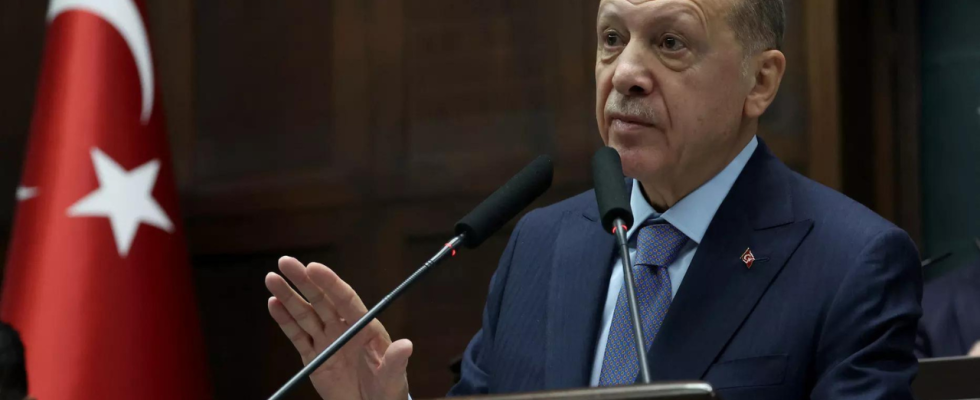 Erdogan haelt am Vorabend des 100 Jahrestages der Tuerkei eine