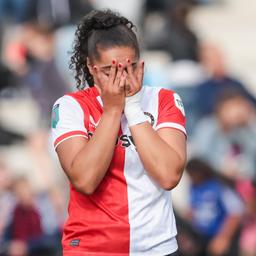 Feyenoord Frauen in groesseren Schwierigkeiten nach Niederlage im Stadtderby Fussball