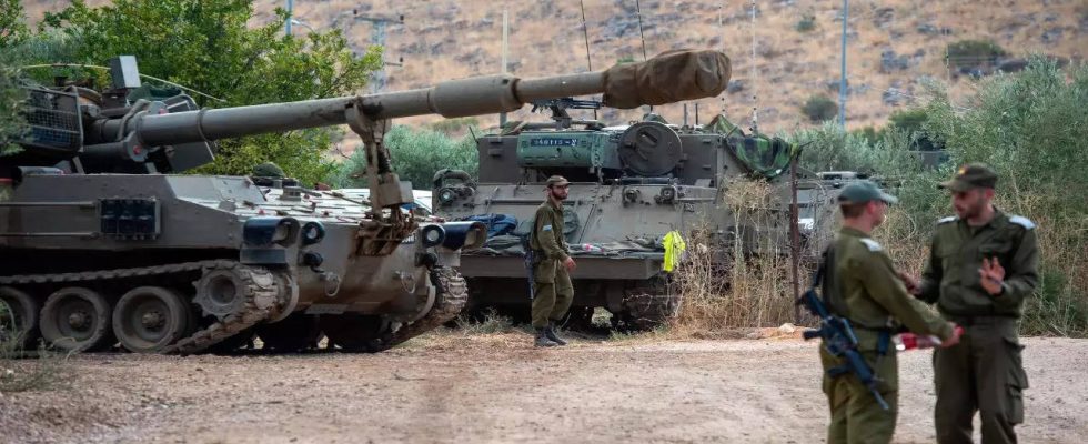Hisbollah und Israel liefern sich einen Schusswechsel waehrend israelische Soldaten
