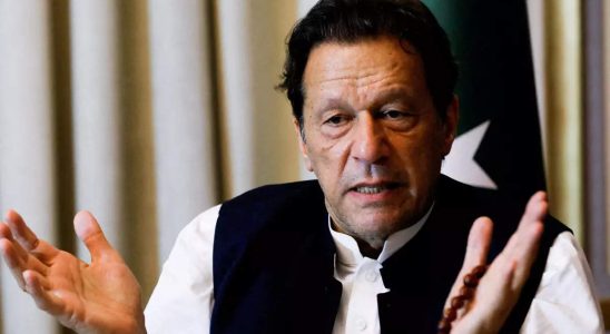 Imran Khan ist unzufrieden mit dem pakistanischen Praesidenten Alvi weil
